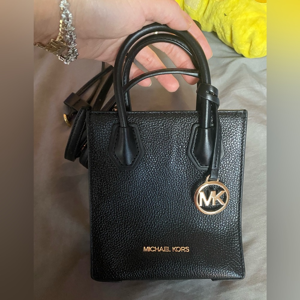 Micheal Kors Small Leather Crossbody Bag